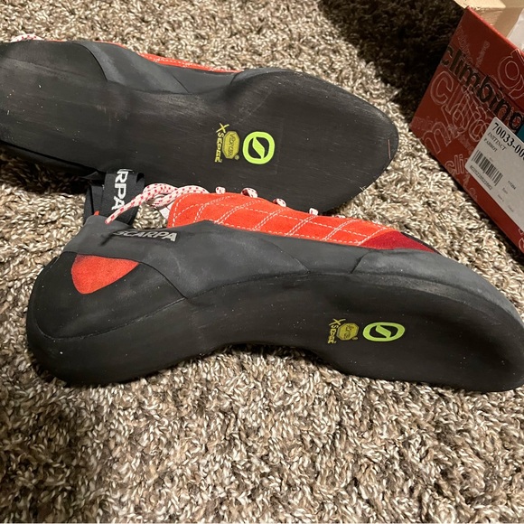 SCARPA ROCK CLIMBING SHOES - Picture 3 of 4